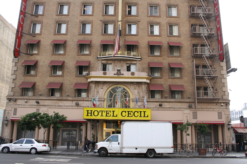 Hotel Cecil. Wikimedia Commons
